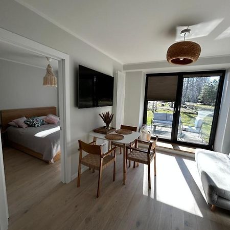 Albatross Getaway By The Sea, Spa And Forest With A Terrace Ķesterciems Buitenkant foto